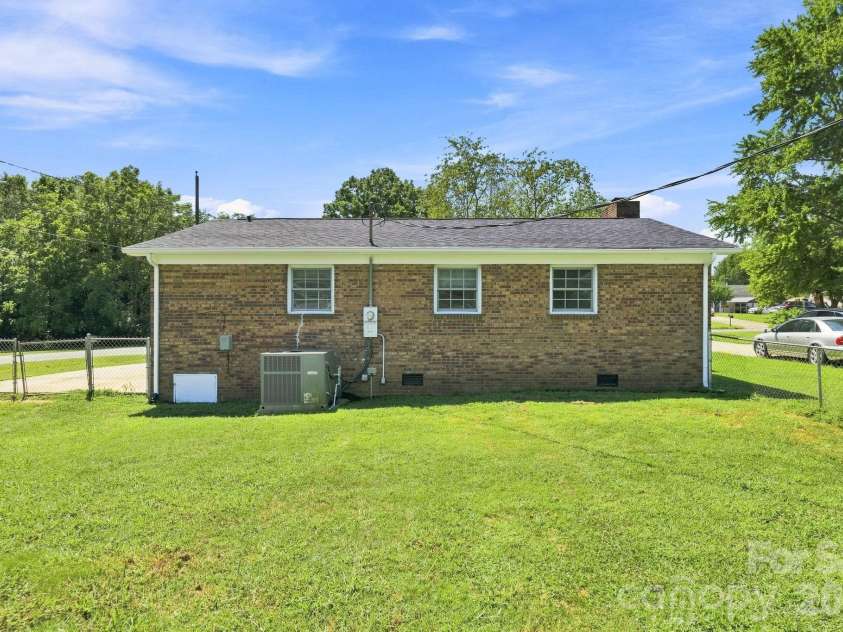 411 Tennessee Avenue, Bessemer City, NC 28016.  MLS# CAR4416494, YatesRealty ID 46649. 