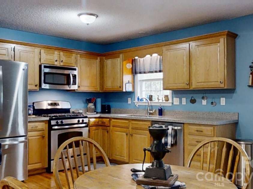 3124 Banks Street, Lincolnton, NC 28092.  MLS# CAR4338307, YatesRealty ID 4665. 