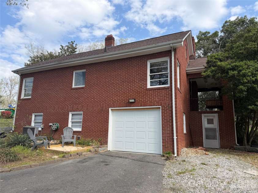 1631 Maple Avenue, Albemarle, NC 28001.  MLS# CAR4417180, YatesRealty ID 46651. 
