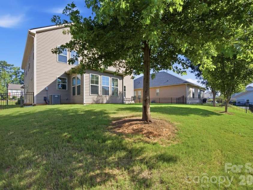 824 Ardent Trail, Belmont, NC 28012.  MLS# CAR4374437, YatesRealty ID 46652. 