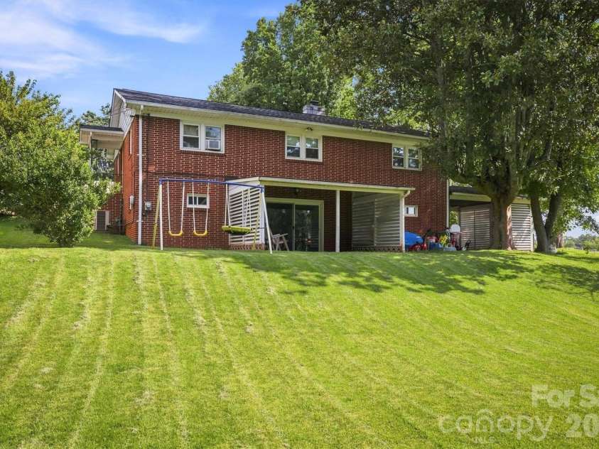 103 Park Street, Morganton, NC 28655.  MLS# CAR4410656, YatesRealty ID 46653. 