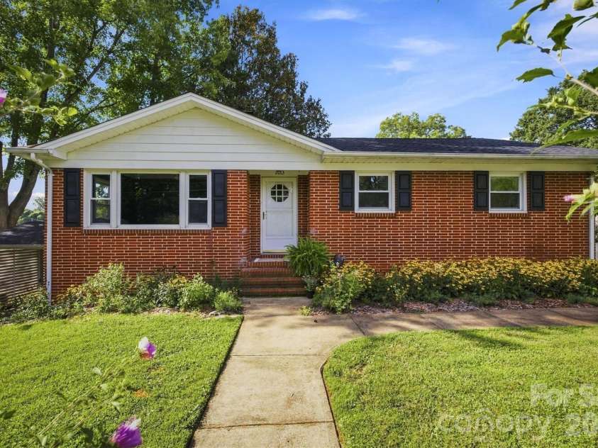 103 Park Street, Morganton, NC 28655.  MLS# CAR4410656, YatesRealty ID 46653. 