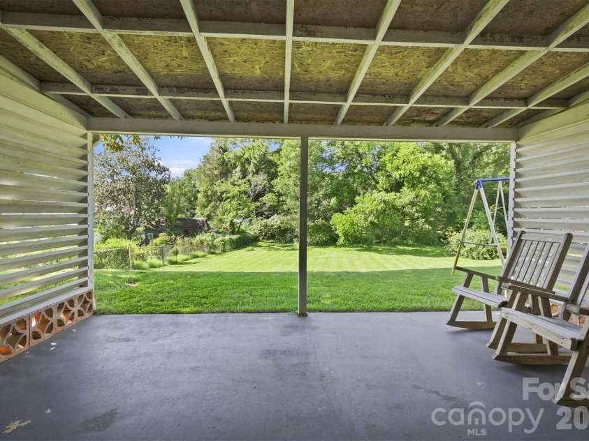 103 Park Street, Morganton, NC 28655.  MLS# CAR4410656, YatesRealty ID 46653. 