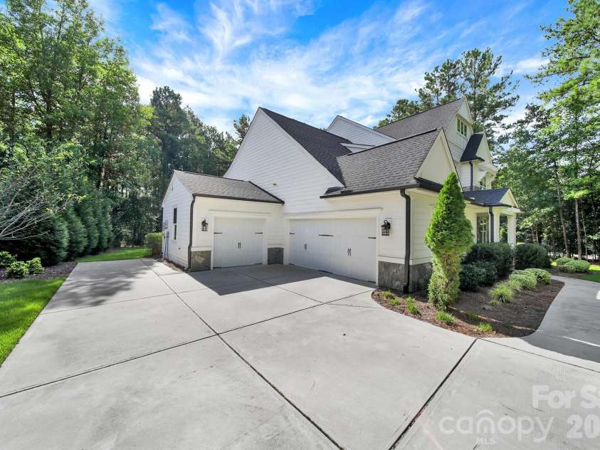 6083 Chimney Bluff Road, Lancaster, SC 29720.  MLS# CAR4417615, YatesRealty ID 46654. 