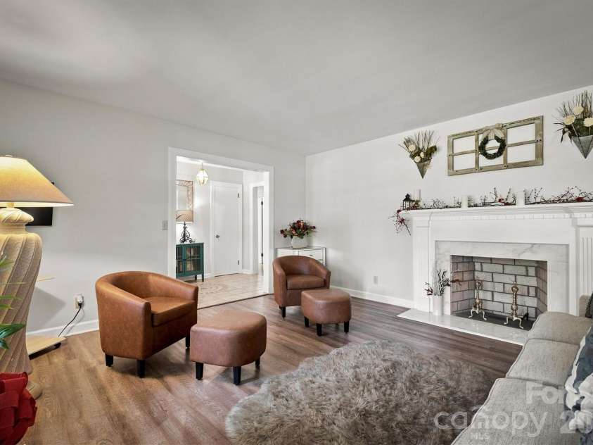 1009 Randolph Circle, Lenoir, NC 28645.  MLS# CAR4411611, YatesRealty ID 46655. 