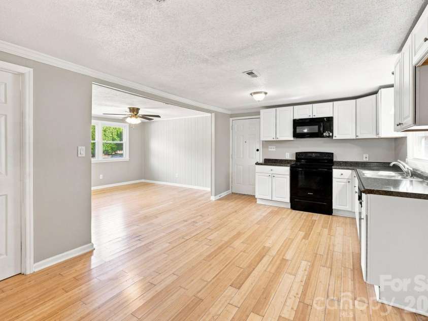 1021 Caldwell Avenue, Newton, NC 28658.  MLS# CAR4417463, YatesRealty ID 46656. 