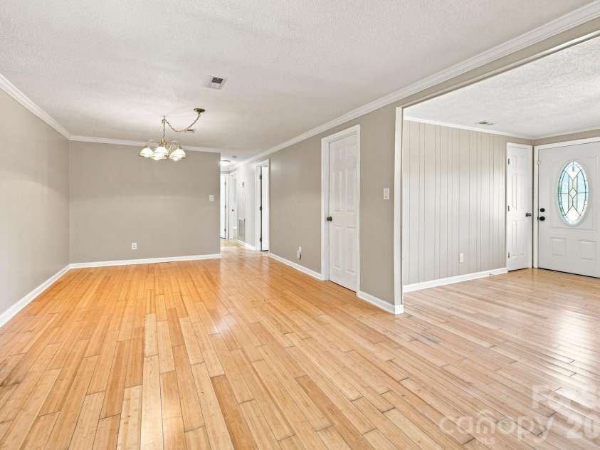 1021 Caldwell Avenue, Newton, NC 28658.  MLS# CAR4417463, YatesRealty ID 46656. 