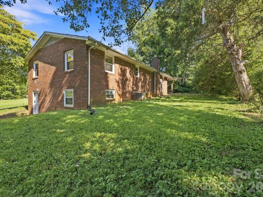 1021 Caldwell Avenue, Newton, NC 28658.  MLS# CAR4417463, YatesRealty ID 46656. 