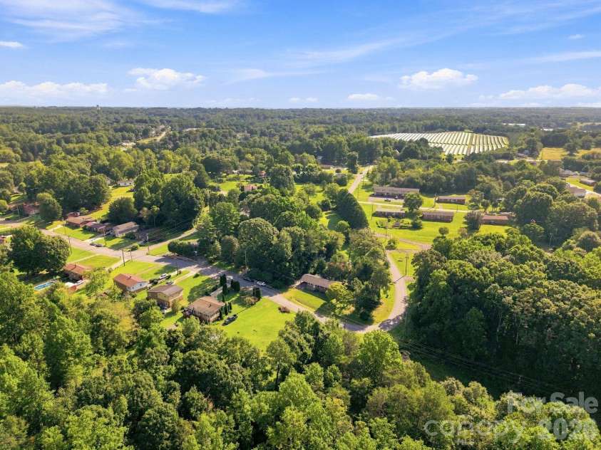 1021 Caldwell Avenue, Newton, NC 28658.  MLS# CAR4417463, YatesRealty ID 46656. 