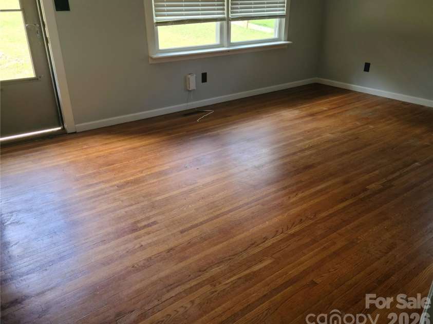 2230 Kenwood Drive, Kannapolis, NC 28081.  MLS# CAR4412492, YatesRealty ID 46657. 