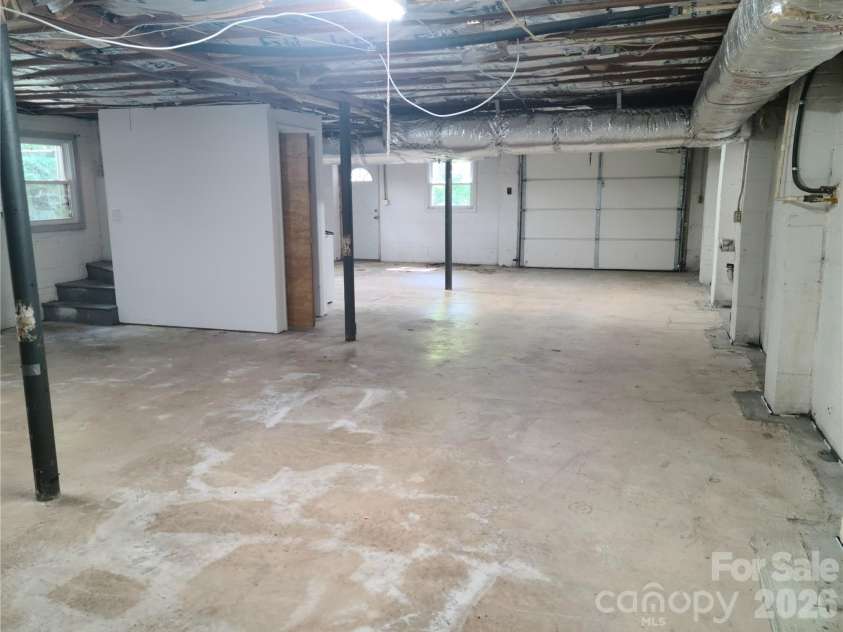 2230 Kenwood Drive, Kannapolis, NC 28081.  MLS# CAR4412492, YatesRealty ID 46657. 