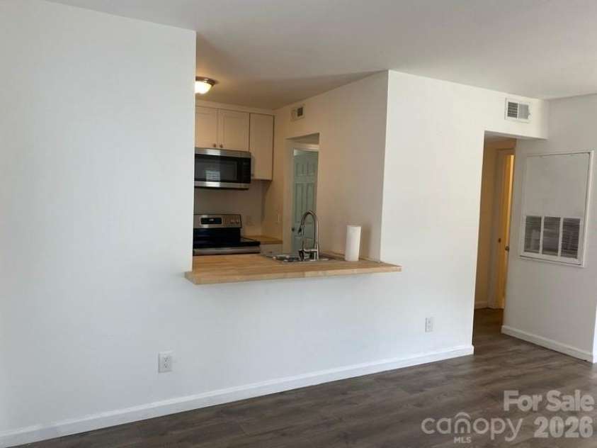 1920 Pegram Street, Charlotte, NC 28205.  MLS# CAR4418021, YatesRealty ID 46658. 