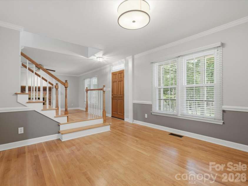 401 Brenwyck Court, Matthews, NC 28105.  MLS# CAR4409001, YatesRealty ID 46659. 