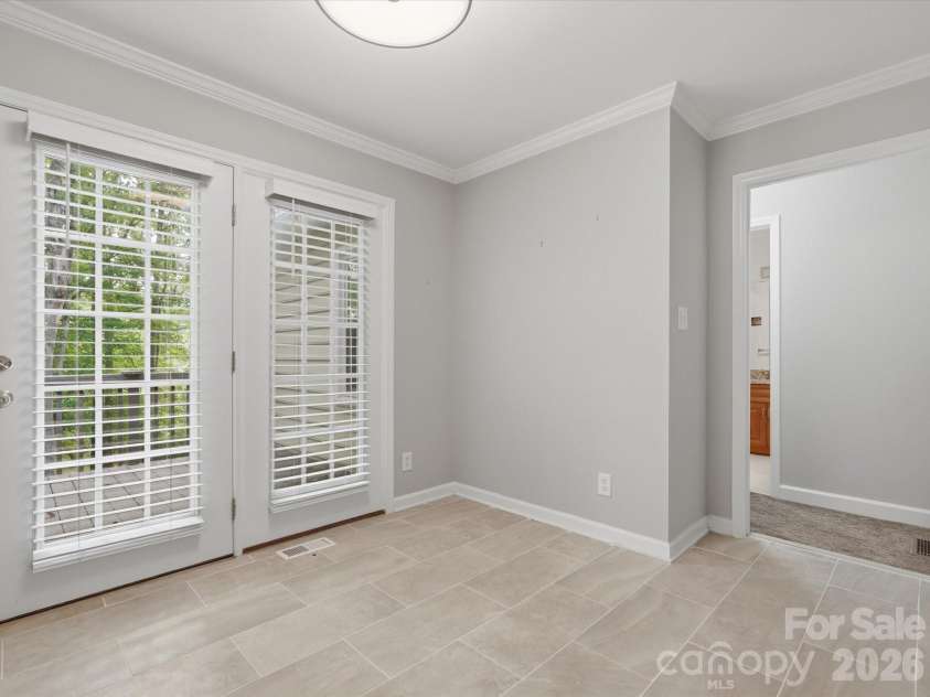 401 Brenwyck Court, Matthews, NC 28105.  MLS# CAR4409001, YatesRealty ID 46659. 
