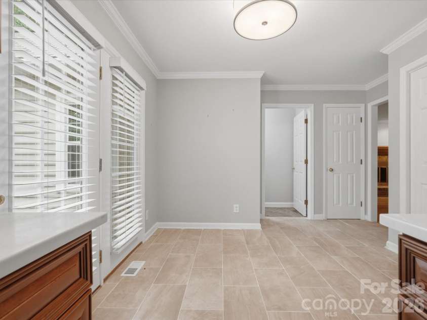 401 Brenwyck Court, Matthews, NC 28105.  MLS# CAR4409001, YatesRealty ID 46659. 