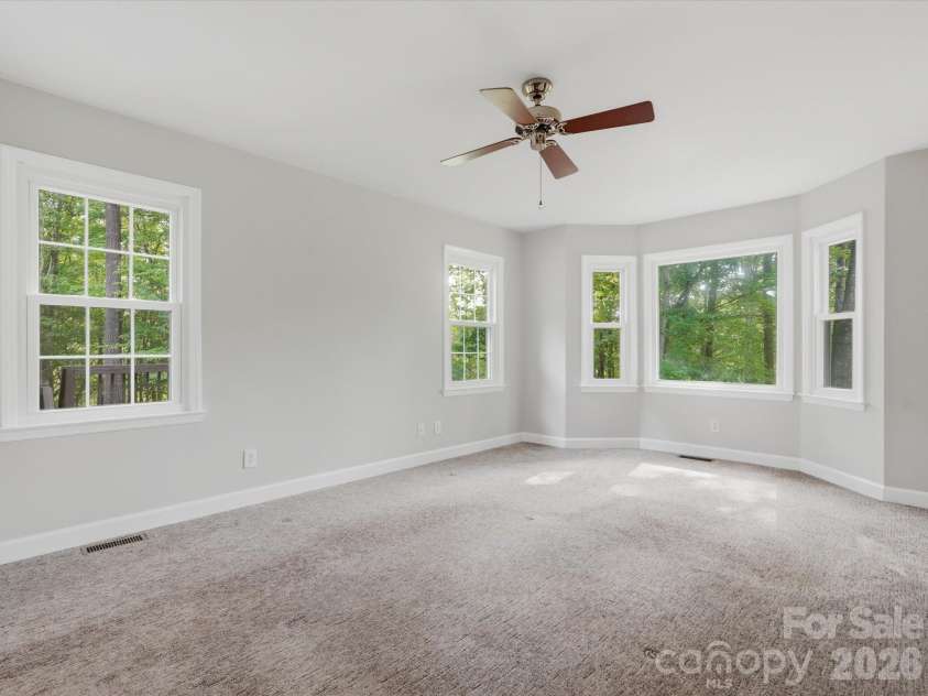 401 Brenwyck Court, Matthews, NC 28105.  MLS# CAR4409001, YatesRealty ID 46659. 