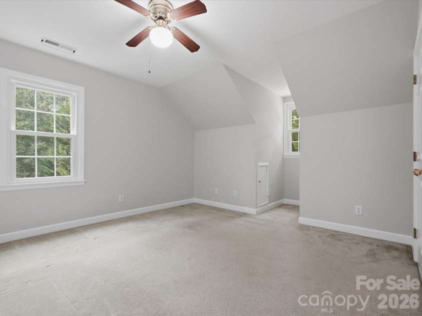 401 Brenwyck Court, Matthews, NC 28105.  MLS# CAR4409001, YatesRealty ID 46659. 