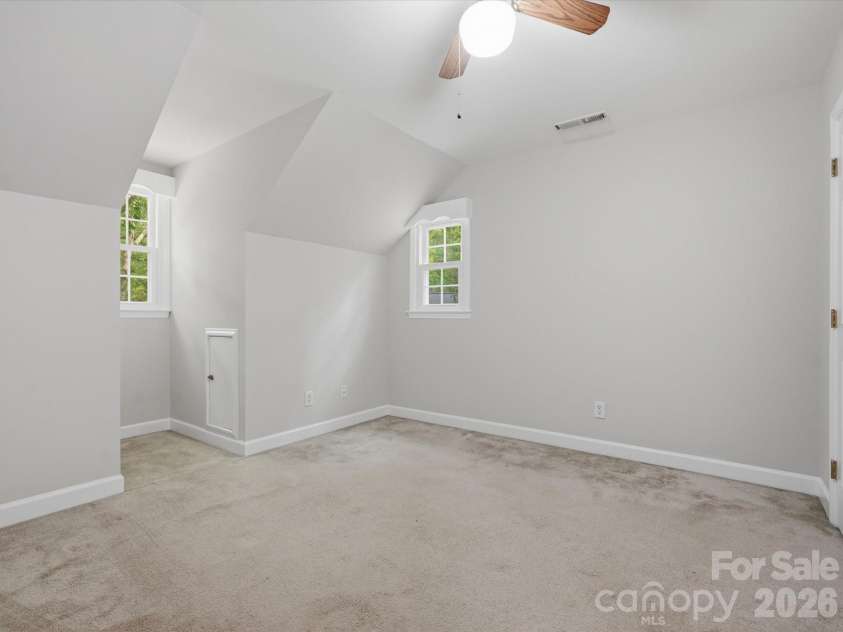 401 Brenwyck Court, Matthews, NC 28105.  MLS# CAR4409001, YatesRealty ID 46659. 