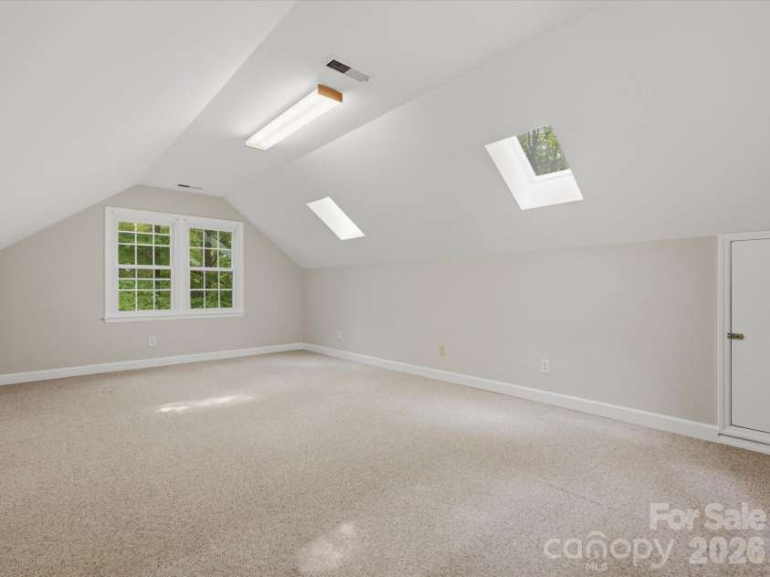 401 Brenwyck Court, Matthews, NC 28105.  MLS# CAR4409001, YatesRealty ID 46659. 