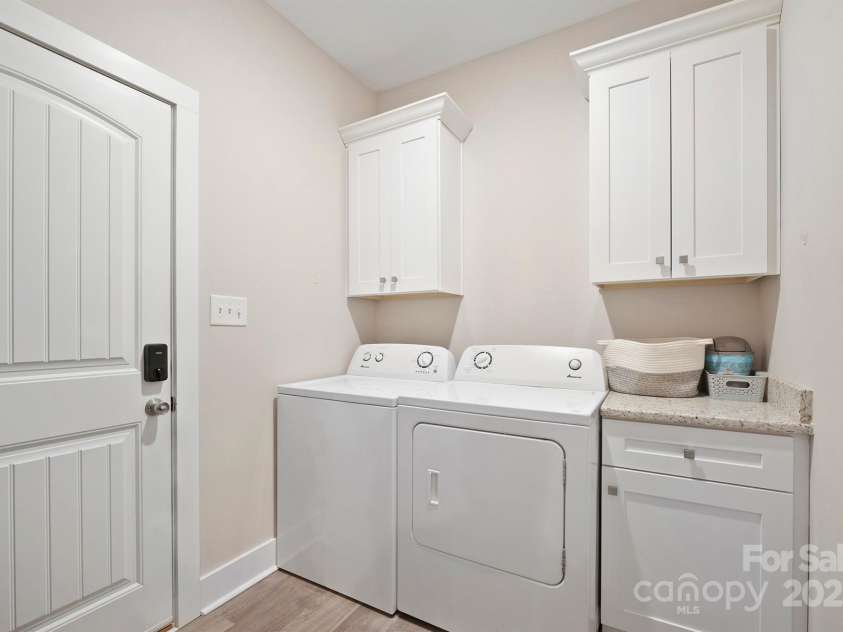 1544 Farmington Hills Drive, Conover, NC 28613.  MLS# CAR4213585, YatesRealty ID 4666. 