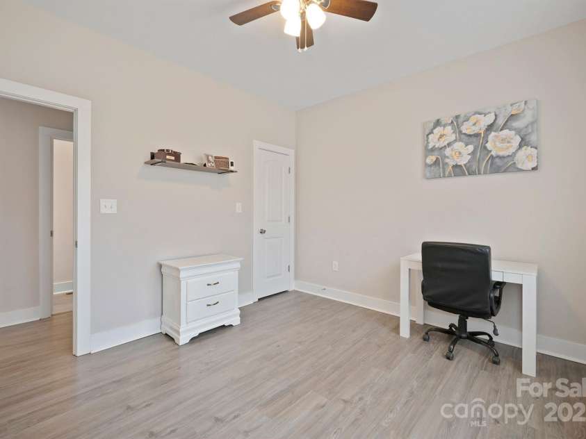 1544 Farmington Hills Drive, Conover, NC 28613.  MLS# CAR4213585, YatesRealty ID 4666. 