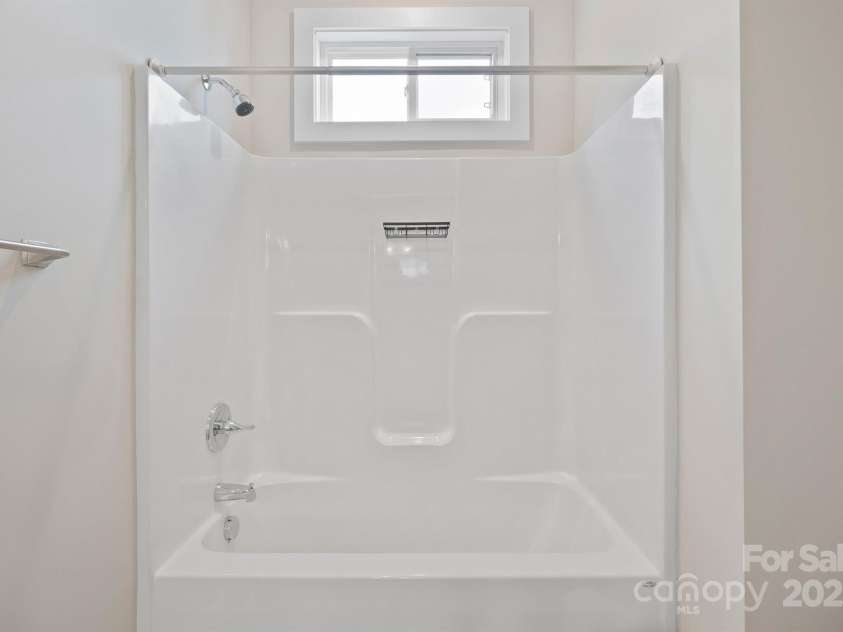 1544 Farmington Hills Drive, Conover, NC 28613.  MLS# CAR4213585, YatesRealty ID 4666. 