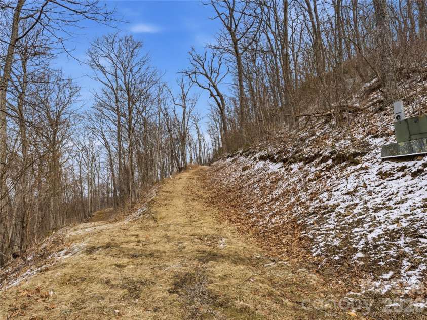 301 Awohali Trail, Maggie Valley, NC 28751.  MLS# CAR4359048, YatesRealty ID 4666. 