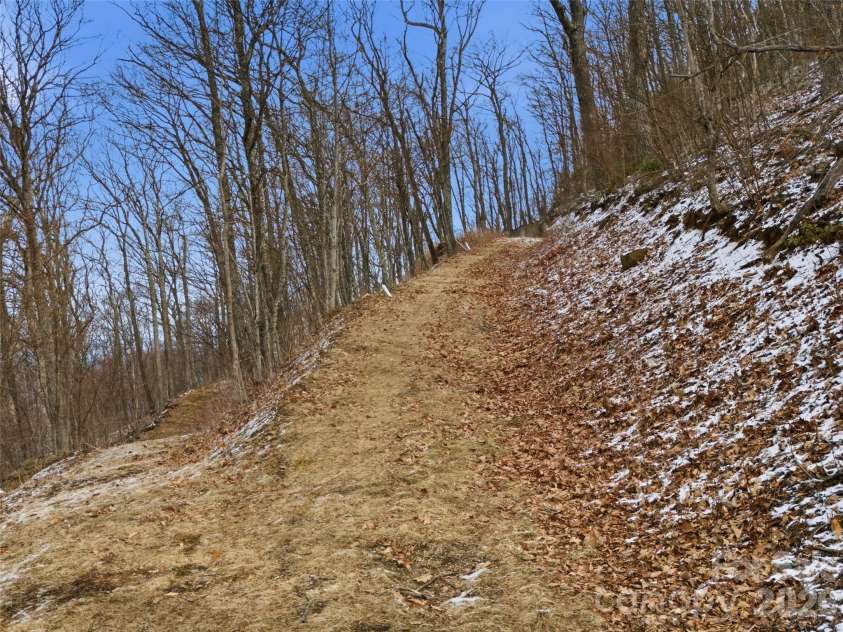 301 Awohali Trail, Maggie Valley, NC 28751.  MLS# CAR4359048, YatesRealty ID 4666. 