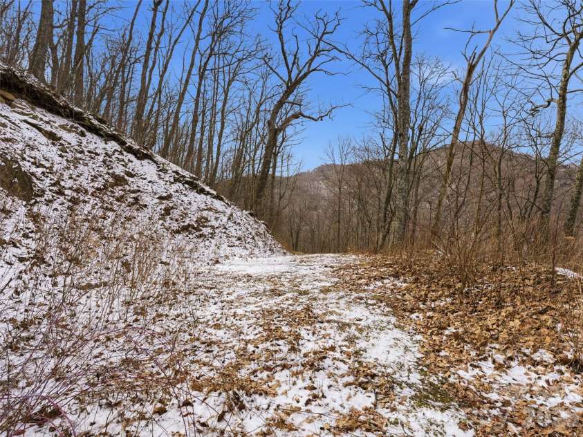 301 Awohali Trail, Maggie Valley, NC 28751.  MLS# CAR4359048, YatesRealty ID 4666. 