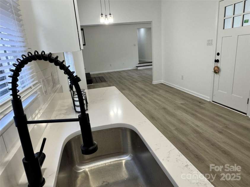 425 Acorn Oaks Drive, Salisbury, NC 28146.  MLS# CAR4317106, YatesRealty ID 4666. 