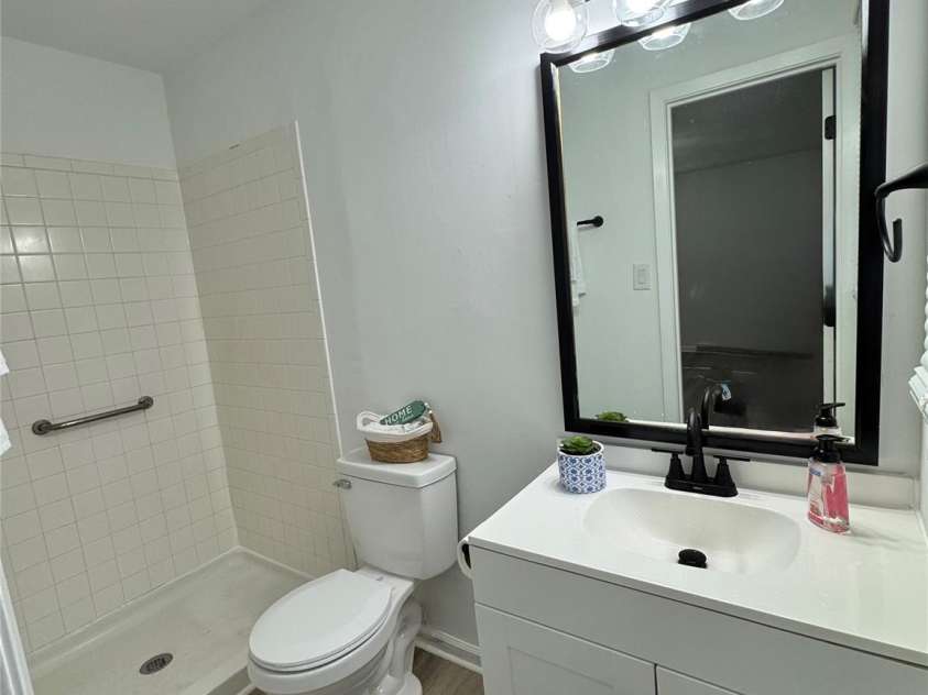 425 Acorn Oaks Drive, Salisbury, NC 28146.  MLS# CAR4317106, YatesRealty ID 4666. 