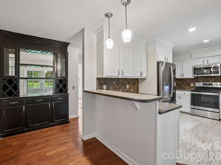 506 Fox Hollow Lane, Mills River, NC 28759.  MLS# CAR4418026, YatesRealty ID 46661. 