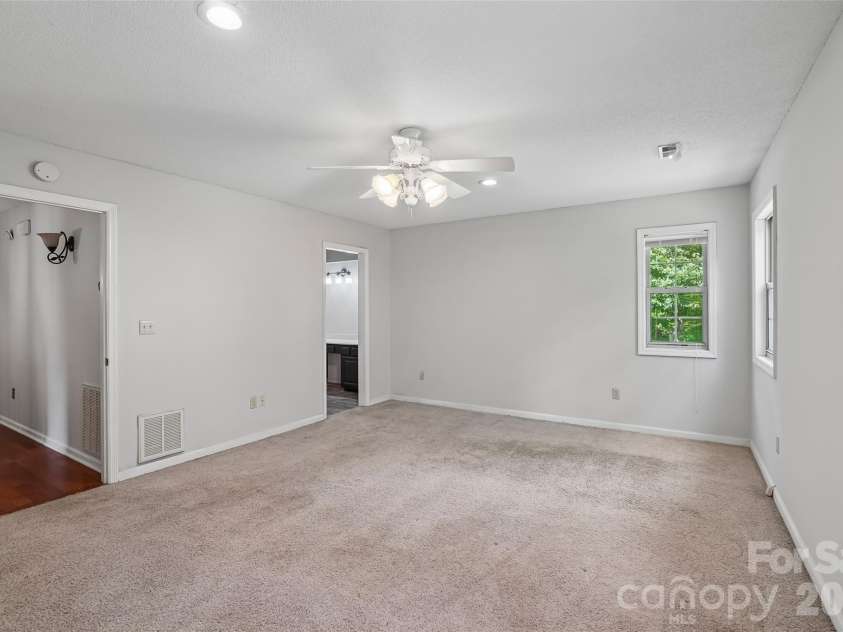 506 Fox Hollow Lane, Mills River, NC 28759.  MLS# CAR4418026, YatesRealty ID 46661. 