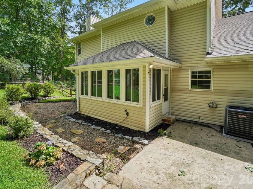 506 Fox Hollow Lane, Mills River, NC 28759.  MLS# CAR4418026, YatesRealty ID 46661. 
