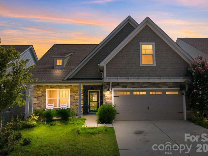 219 Canada Drive, Statesville, NC 28677.  MLS# CAR4396116, YatesRealty ID 46663. 