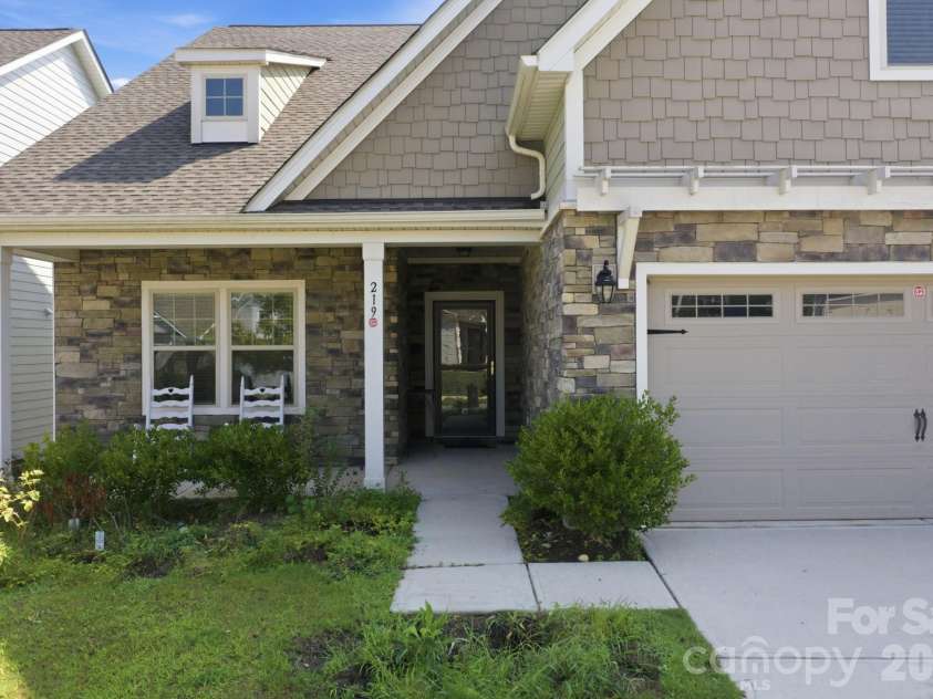 219 Canada Drive, Statesville, NC 28677.  MLS# CAR4396116, YatesRealty ID 46663. 