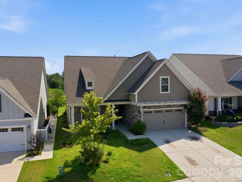 219 Canada Drive, Statesville, NC 28677.  MLS# CAR4396116, YatesRealty ID 46663. 