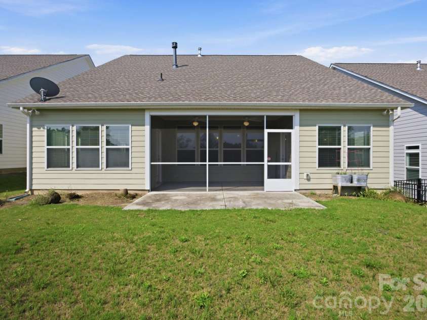 219 Canada Drive, Statesville, NC 28677.  MLS# CAR4396116, YatesRealty ID 46663. 