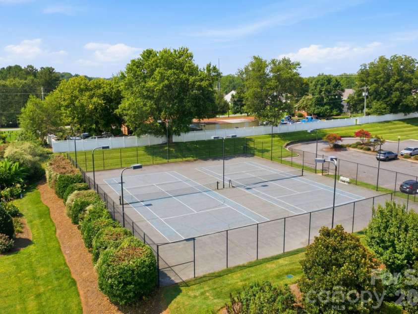 219 Canada Drive, Statesville, NC 28677.  MLS# CAR4396116, YatesRealty ID 46663. 