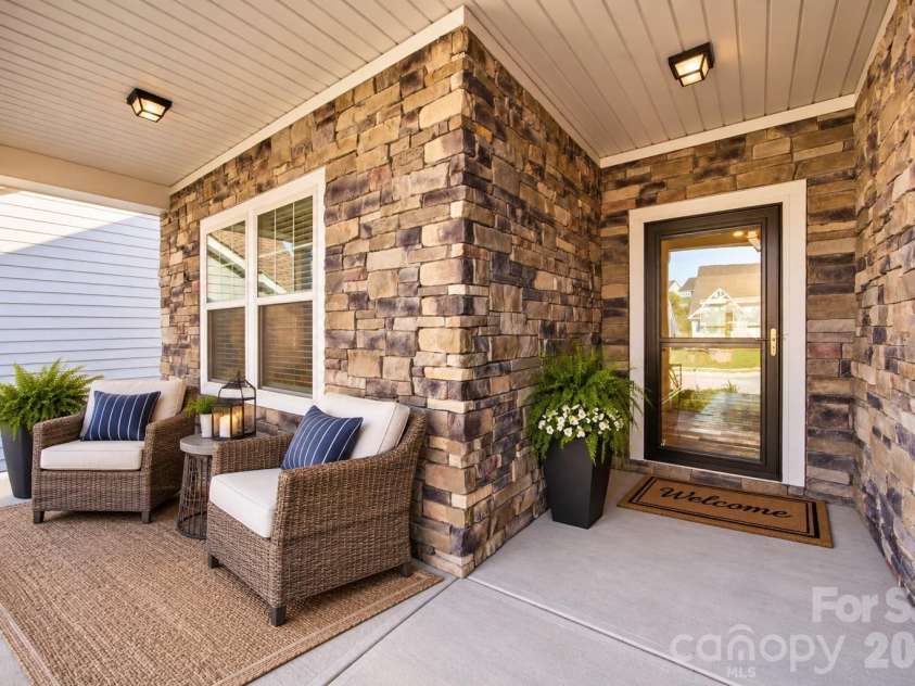 219 Canada Drive, Statesville, NC 28677.  MLS# CAR4396116, YatesRealty ID 46663. Virtually Staged