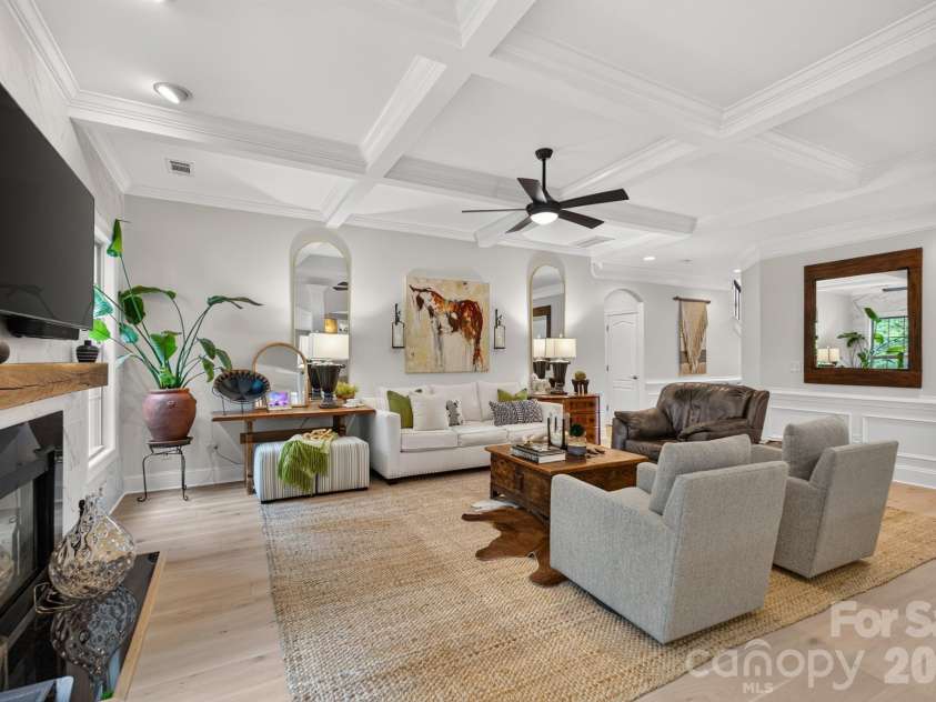 725 Fawns Glen Place, Lake Wylie, SC 29710.  MLS# CAR4418002, YatesRealty ID 46664. Coffered Ceiling