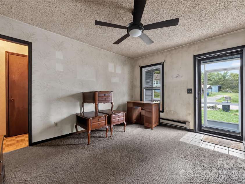 131 Spencer Street, Clyde, NC 28721.  MLS# CAR4417558, YatesRealty ID 46666. Does this need paint? Yes. Can you do that? YES!