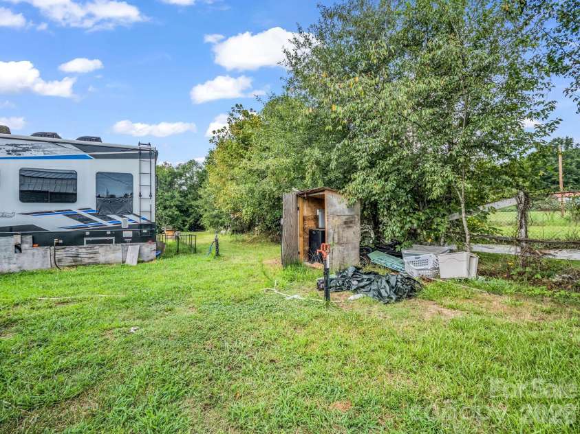588 Hog Pen Branch Road, Mooresboro, NC 28114.  MLS# CAR4417904, YatesRealty ID 46667. 