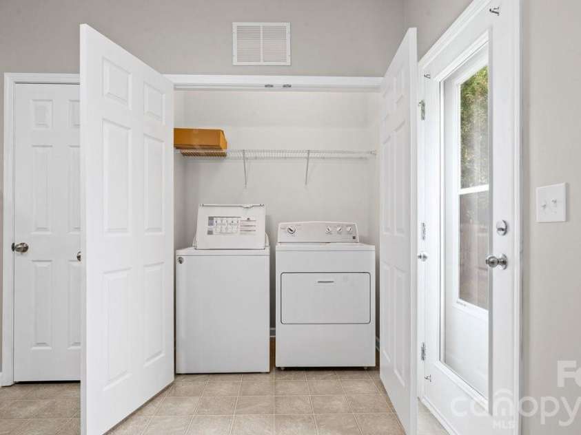 5310 Elessar Place, Charlotte, NC 28212.  MLS# CAR4417527, YatesRealty ID 46669. First floor laundry