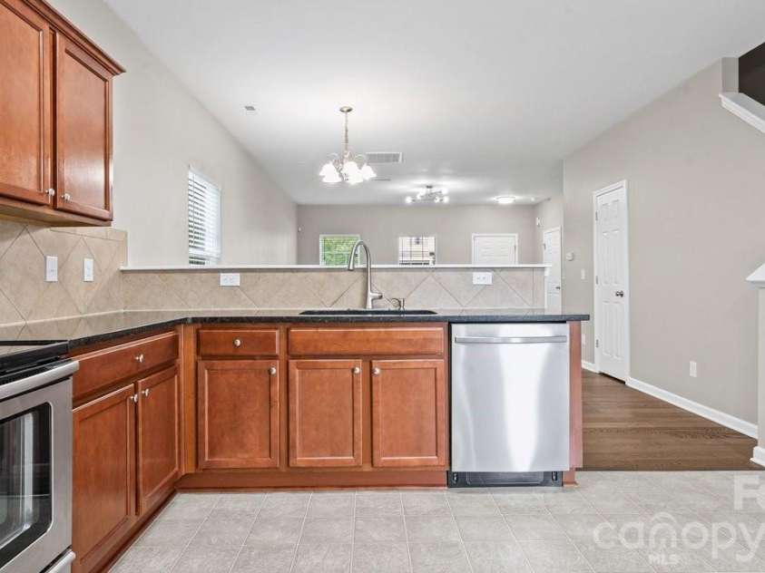 5310 Elessar Place, Charlotte, NC 28212.  MLS# CAR4417527, YatesRealty ID 46669. Kitchen