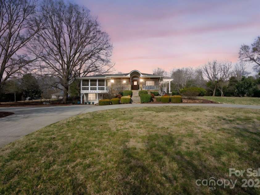 13031 Westmoreland Farm Road, Davidson, NC 28036.  MLS# CAR4217442, YatesRealty ID 4667. 