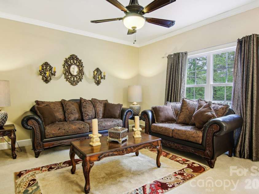 165 Sequoyah Drive, Waynesville, NC 28785.  MLS# CAR4346043, YatesRealty ID 4667. Durable and stylish carpet, tile, and wood floors enhance the home's appeal