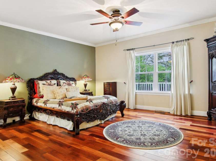 165 Sequoyah Drive, Waynesville, NC 28785.  MLS# CAR4346043, YatesRealty ID 4667. Expansive primary bedroom suite