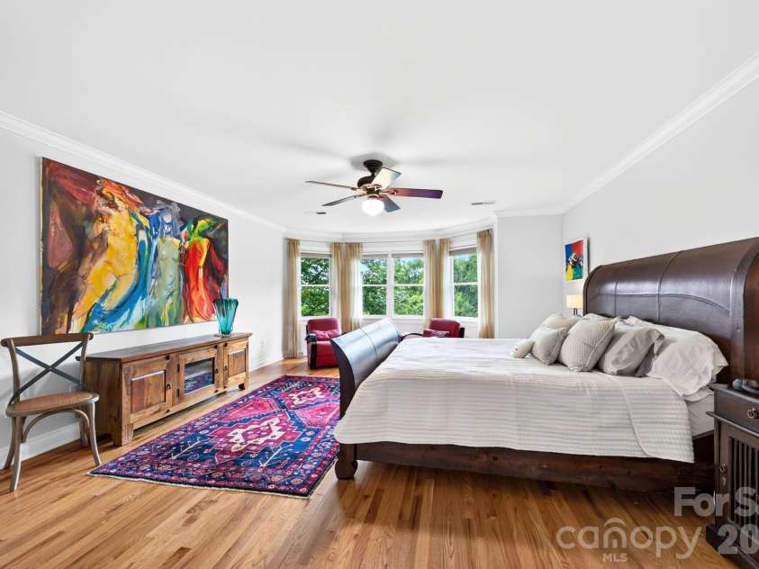 10 Blackberry Lane, Asheville, NC 28804.  MLS# CAR4414280, YatesRealty ID 46670. 