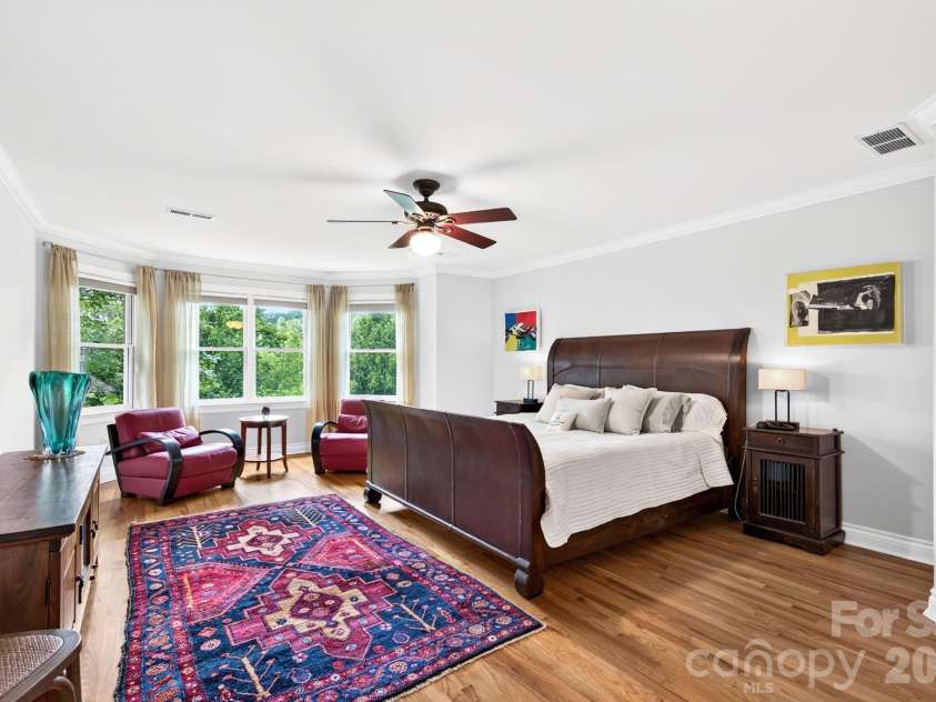 10 Blackberry Lane, Asheville, NC 28804.  MLS# CAR4414280, YatesRealty ID 46670. 